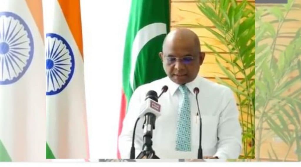 Maldives Foreign Minister Praises India In Hindi Video: कोरोना काळात भारताची मालदीव ला $250 मिलियनची मदत, परराष्ट्र मंत्री अबदुल्ला शाहीद यांनी हिंदीत मानले आभार Maldives Foreign Minister Praises India In Hindi Video: कोरोना काळात भारताची मालदीव ला $250 मिलियनची मदत, परराष्ट्र मंत्री अबदुल्ला शाहीद यांनी हिंदीत मानले आभार