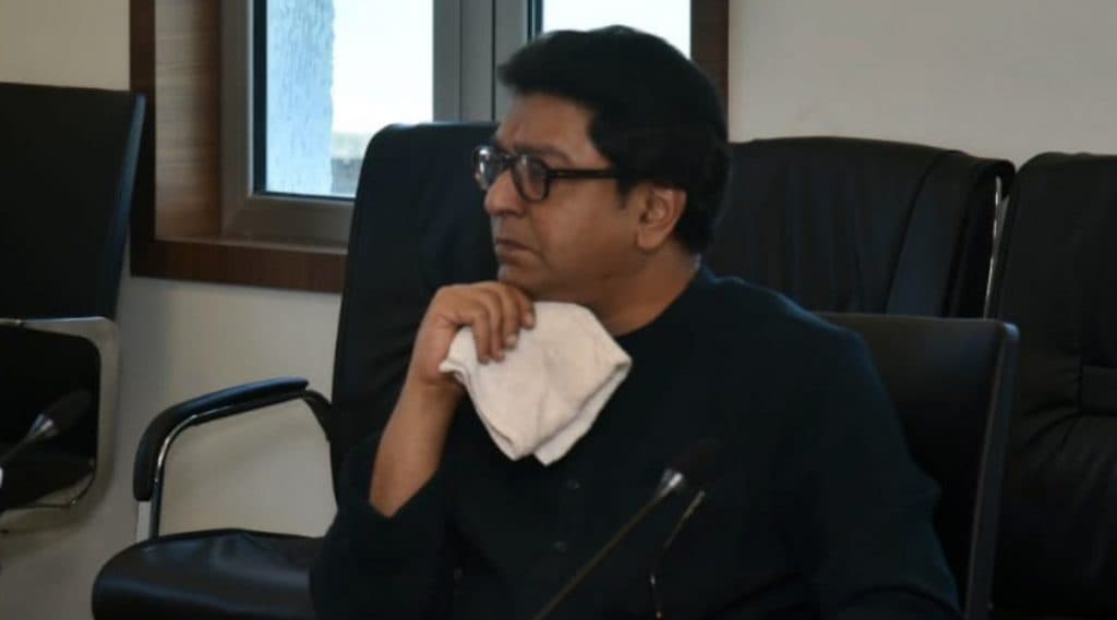 Raj Thackeray In Mumbai-Mandwa Ro Ro: राज ठाकरे यांनी कायदा मोडल्याचे वृत्त दिशाभूल करणारे, मनसेने दिले स्पष्टीकरण Raj Thackeray In Mumbai-Mandwa Ro Ro: राज ठाकरे यांनी कायदा मोडल्याचे वृत्त दिशाभूल करणारे, मनसेने दिले स्पष्टीकरण