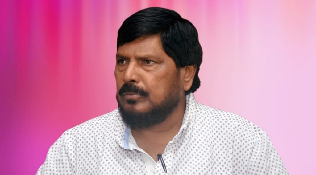 Ramdas Athawale Advice Congress Party: राहुल गांधी तयार नाहीत? काँग्रेस पक्षात राष्ट्रवादी विलीन करा शरद पवार यांना अध्यक्ष बनवा, केंद्रीय मंत्री रामदास आठवले यांचा सल्ला Ramdas Athawale Advice Congress Party: राहुल गांधी तयार नाहीत? काँग्रेस पक्षात राष्ट्रवादी विलीन करा शरद पवार यांना अध्यक्ष बनवा, केंद्रीय मंत्री रामदास आठवले यांचा सल्ला