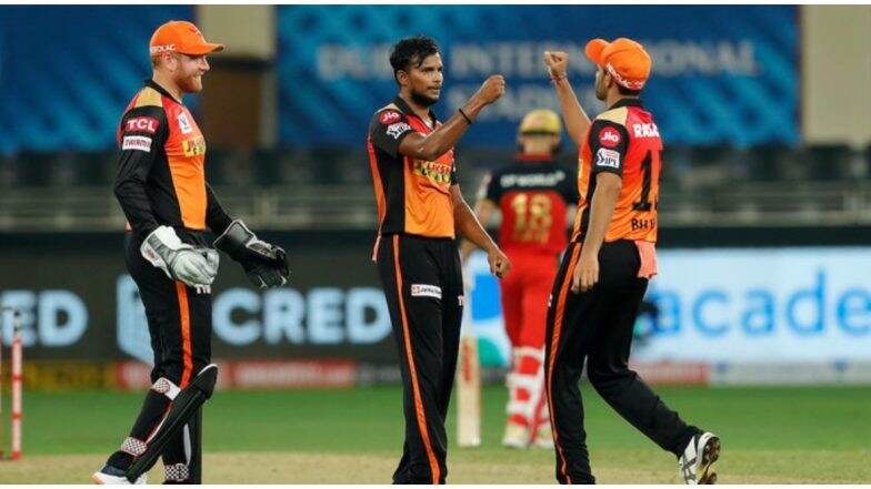 SRH vs RCB, IPL 2020: देवदत्त पड्डीकल, एबी डिव्हिलियर्सचा तडाखा! रॉयल चॅलेंजर्सचे हैदराबादला 164 धावांचे आव्हान