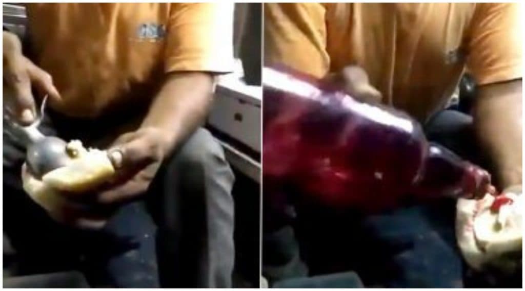 Ice Cream Pav Video: मुंंबईच्या वडापाव ला टक्कर देणार गुजरातचा आईस्क्रीम पाव? 'हा' व्हायरल व्हिडिओ पाहून नेटकरीही चक्रावले Ice Cream Pav Video: मुंंबईच्या वडापाव ला टक्कर देणार गुजरातचा आईस्क्रीम पाव? 'हा' व्हायरल व्हिडिओ पाहून नेटकरीही चक्रावले