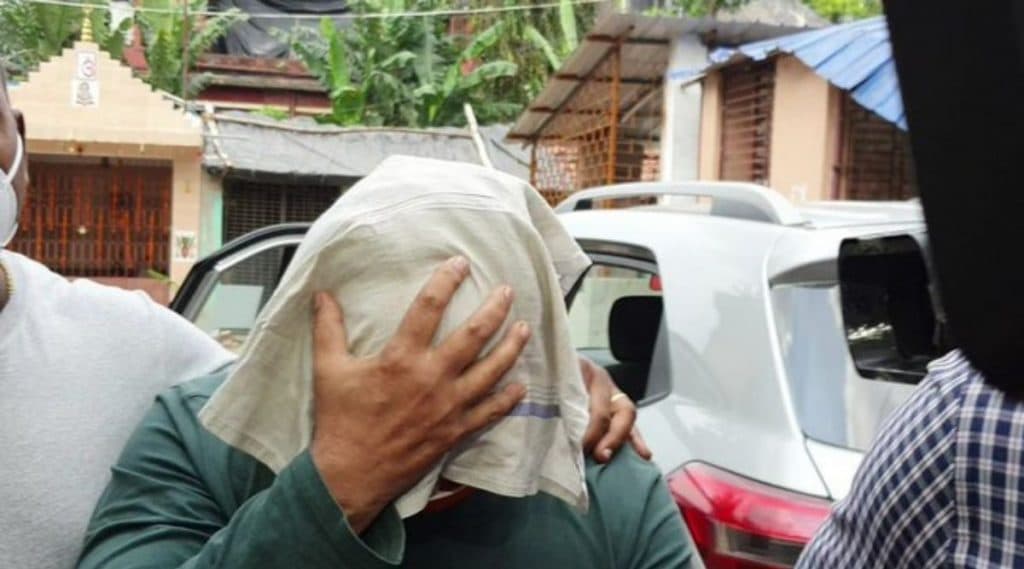 Man Arrested for Threatening Sanjay Raut: कंगना रनौत च्या नावाने संजय राऊत यांना कॉल करुन धमकावल्याप्रकरणी एकाला पोलिसांकडून अटक Man Arrested for Threatening Sanjay Raut: कंगना रनौत च्या नावाने संजय राऊत यांना कॉल करुन धमकावल्याप्रकरणी एकाला पोलिसांकडून अटक