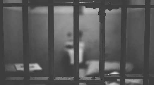 Covid-19 Positive Prisoners Escaped: सांगलीतील क्वारंटाइन सेंटरमधून 2 कोरोनाबाधित कैदी फरार Covid-19 Positive Prisoners Escaped: सांगलीतील क्वारंटाइन सेंटरमधून 2 कोरोनाबाधित कैदी फरार