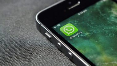 WhatsApp Chats वर नवनवे वॉलपेपर्स कसे सेट कराल?