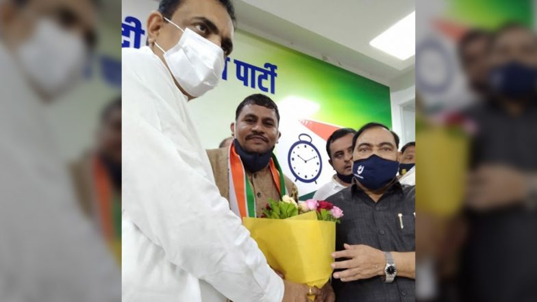माळी समाजाचे ओबीसी नेते एकनाथ खडसे समर्थक अनिल महाजन यांचा जयंत पाटील यांच्या उपस्थितीमध्ये राष्ट्रवादी काँग्रेस पक्षा मध्ये जाहीर प्रवेश
