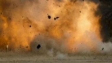 Abu Dhabi Airport Attack: अबुधाबी विमानतळावर 3 ऑईल टॅंकर्सच्या आगीमागे ड्रोन हल्ल्याची शक्यता; Houthi ने स्वीकारली जबाबदारी (Watch Video)