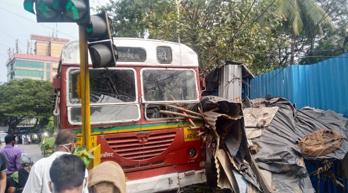 BEST Bus Accident In Mumbai: चेंबूर स्टेशन जवळ बेस्ट बस चालकाला हार्ट अटॅक आला अन वाहनावरील ताबा सुटला, सारे प्रवासी सुरक्षित