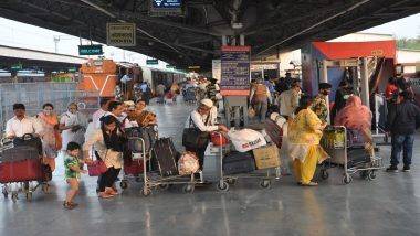 गर्दी रोखण्यासाठी Pune Railway Station वर Platform Ticket ची वाढवली किंमत, 10 रुपयांवरून 30 रुपये झाली वाढ