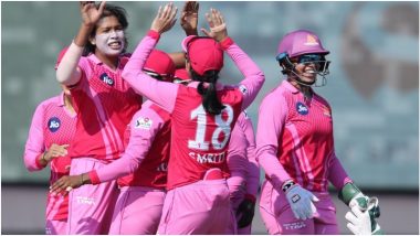 Women's T20 Challenge 2020: सोफी इक्लेस्टोन, झुलन गोस्वामी यांच्यासमोर वेलॉसिटी संघ ढेर, ट्रेलब्लेझरला विजयासाठी फक्त 48 धावांचे लक्ष्य