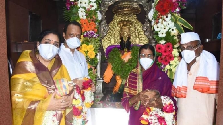 Kartiki Ekadashi 2020: कार्तिकी एकादशी निमित्त उपमुख्यमंत्री अजित पवार यांची सपत्निक विठ्ठल-रखुमाईची शासकीय पूजा संपन्न;  कोरोना संकट दूर करण्यासाठी साकडं