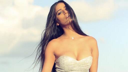 Poonam Pandey Sing a Song: हॉट मॉडल पूनम पांडे हिचे हे गाणे ऐकून तुमच्या कानांवर विश्वास बसणार नाही, चाहत्यांना दिला आश्चर्याचा धक्का Poonam Pandey Sing a Song: हॉट मॉडल पूनम पांडे हिचे हे गाणे ऐकून तुमच्या कानांवर विश्वास बसणार नाही, चाहत्यांना दिला आश्चर्याचा धक्का
