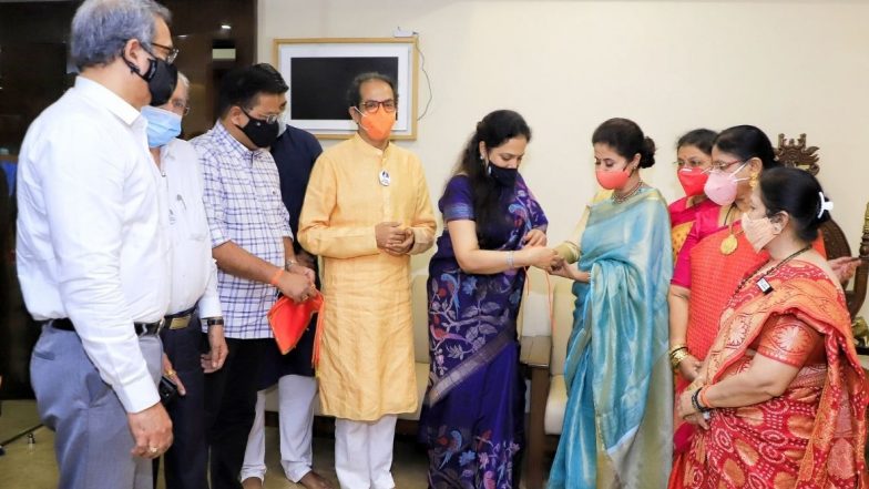 Urmila Matondkar Joins Shiv Sena: अभिनेत्री उर्मिला मातोंडकर यांंचा 'मातोश्री' वर शिवसेना पक्षामध्ये प्रवेश