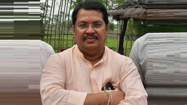OBC Reservation: राज्यातील भाजप नेत्यांचा केंद्र सरकारच्या ओबीसी विरोधी धोरणांना समर्थन आहे का? विजय वडेट्टीवार यांचा सवाल
