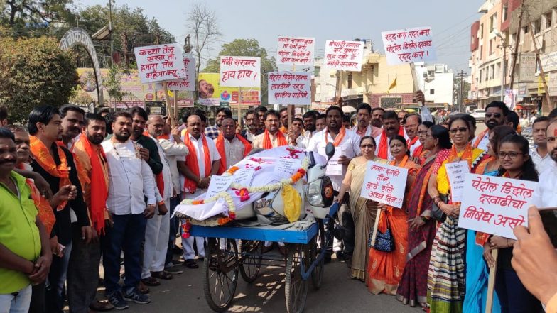 शिवसेना पक्षाचं महाराष्ट्रभर वाढत्या इंधनदर वाढी विरोधात आंदोलन