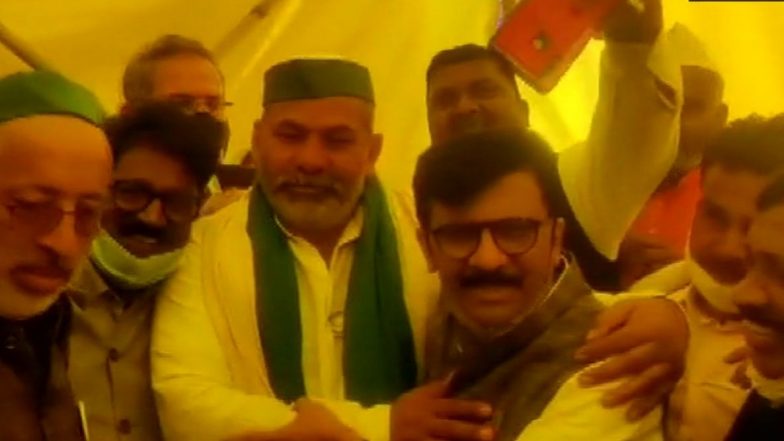 Farmers Protest: खासदार संजय राऊत यांच्यासह शिवसेना खासदारांचं शिष्टमंडळ गाझीपूर बॉर्डर वर राकेश टिकैत यांच्या भेटीला
