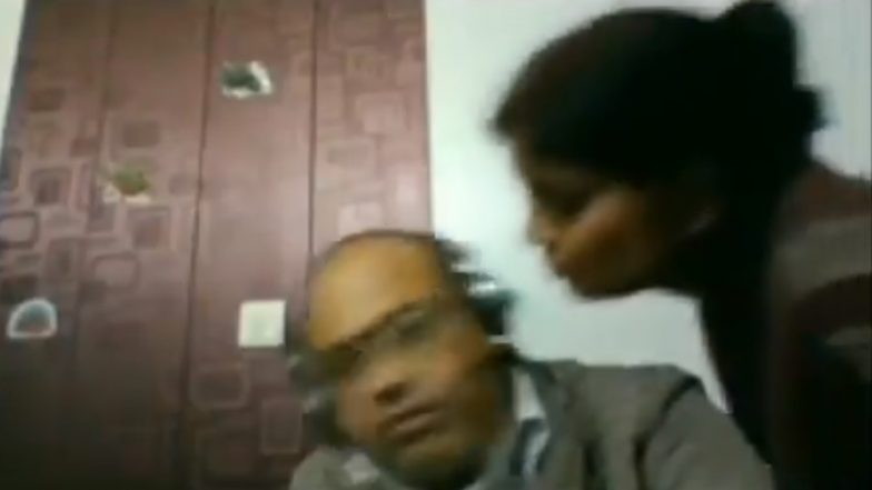 Wife Try To Kiss Husband: लाईव्ह मीटिंगमध्ये बायकोला हवा नवऱ्याचा मुका, 'Work From Home' धोक्यात; Video  व्हायरल
