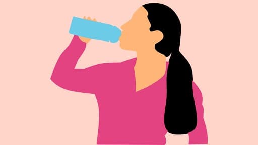 Benefits Of Drinking Water by Sitting: बसून पाणी पिण्याचे 'हे' फायदे तुम्हाला माहित आहेत का? जाणून घ्या सविस्तर