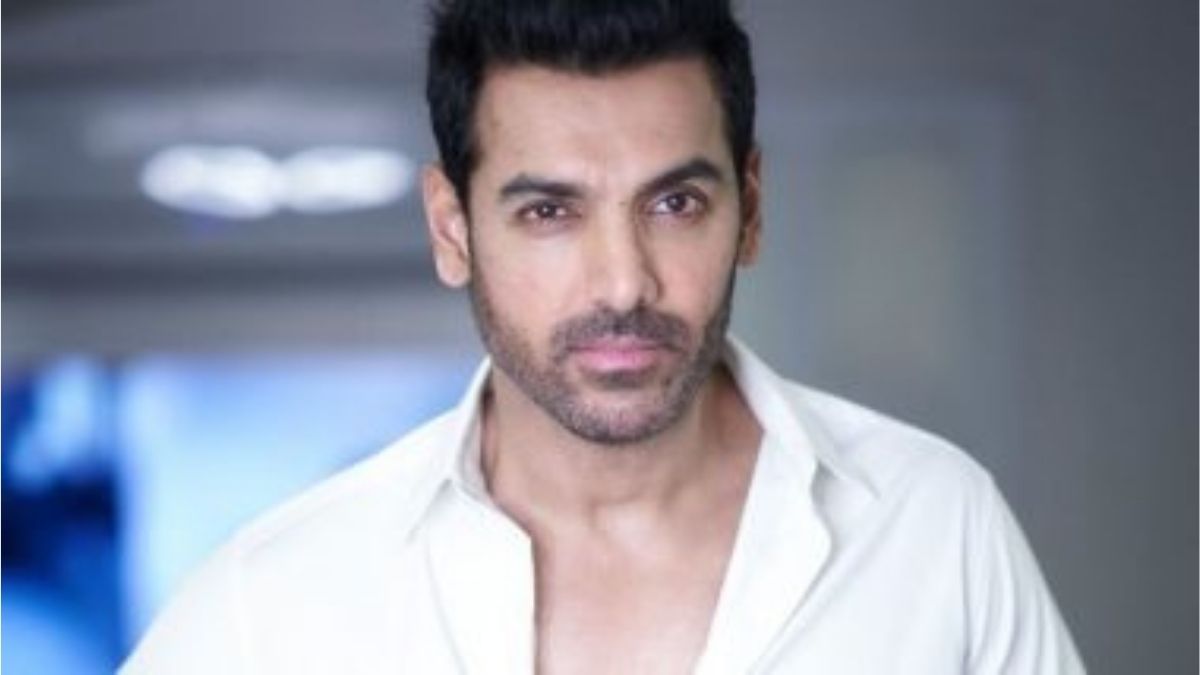 John Abraham Nude Photo: जॉन अब्राहम ने सोशल मीडिया वर दाखवला आपला सर्वात हॉट अंदाज; शेअर केला न्यूड फोटो