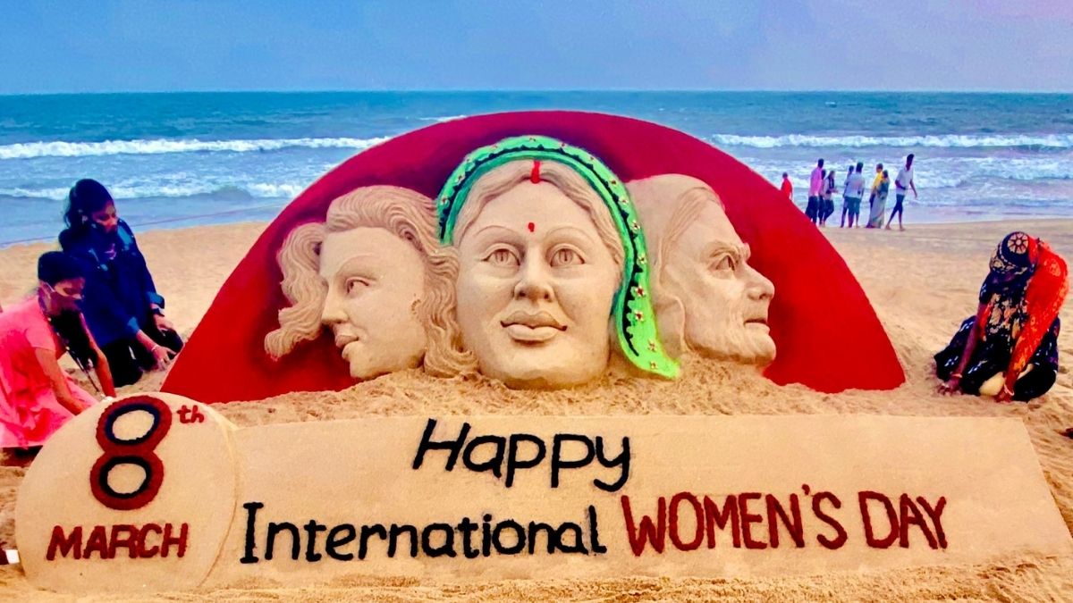 Happy Women's Day 2021: पंतप्रधान नरेंद्र मोदी, राज ठाकरे ते सॅन्ड आर्टिस्ट Sudarsan Pattnaik यांनी महिला दिनी नारी शक्तीला सलाम करत दिल्या महिला दिनाच्या शुभेच्छा