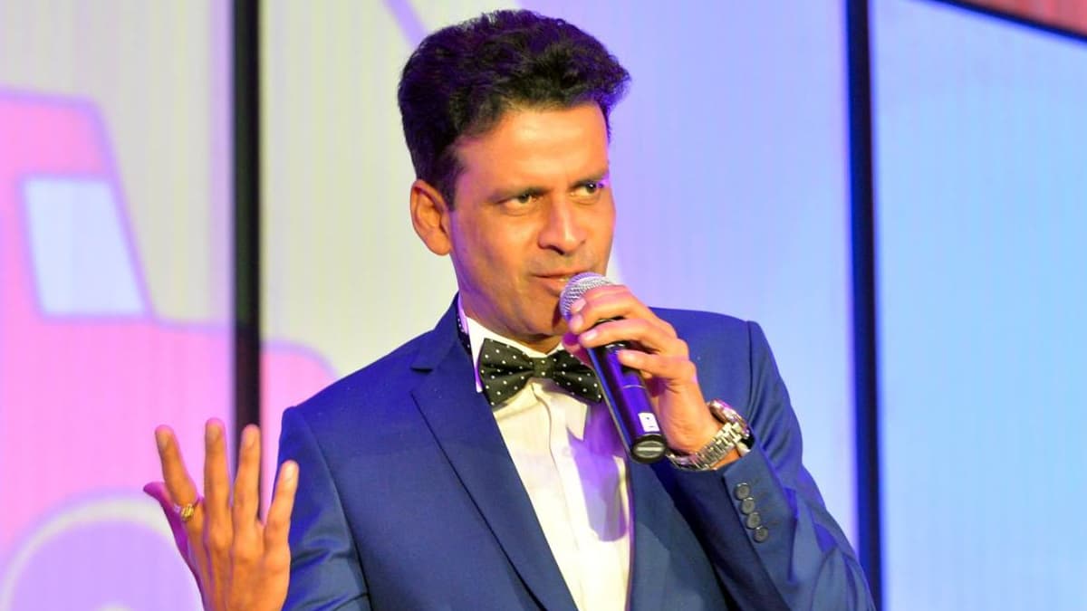 Manoj Bajpayee Tested COVID-19 Postive: कोरोना करतोय बॉलिवूडकरांचा पाठलाग! रणबीर कपूर, संजय लीला भन्साळी पाठोपाठ मनोज वाजपेयीला देखील कोरोनाची लागण