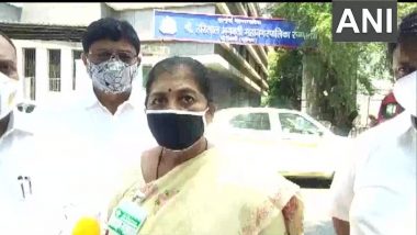 Borivali: श्री हरिलाल भगवती महापालिका रुग्णालयात मेडिकल ऑक्सिजनचा तुटवडा असल्याने रुग्णांना अन्य रुग्णालयांसह कोविड सेंटरमध्ये हलवले जातेय- आमदार मनिषा चौधरी