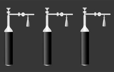 COVID-19 Pandemic: UAE स्थित CNG Company भारतासाठी करणार Oxygen Cylinders निर्मिती