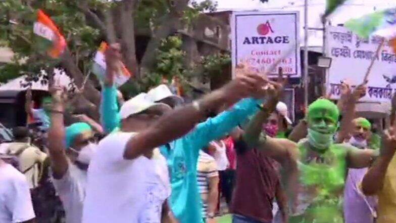 West Bengal Elections 2021 Results: TMC पश्चिम बंगाल मध्ये हॅट्रिकच्या तयारीत; Kalighat भागात कार्यकर्त्यांचा जल्लोष सुरू (Watch Video)