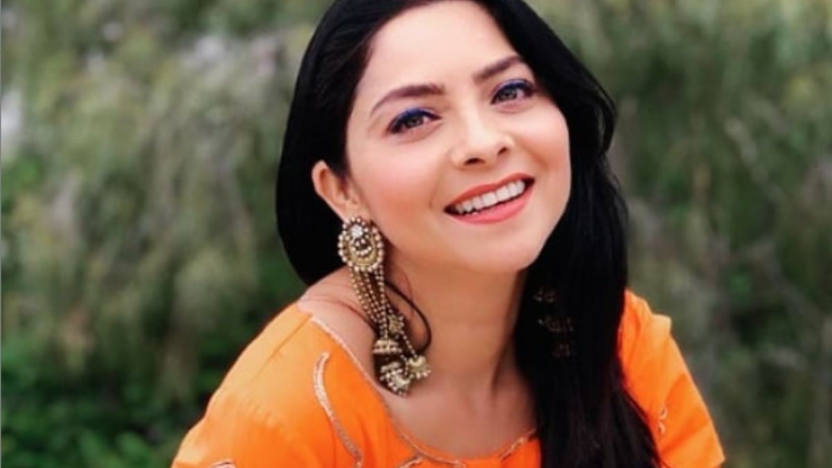 Sonalee Kulkarni च्या पुण्याच्या घरात अज्ञाताचा घुसण्याचा प्रयत्नात तिच्या वडिलांवर चाकूहल्ला; आरोपी निगडी पोलिसांच्या ताब्यात