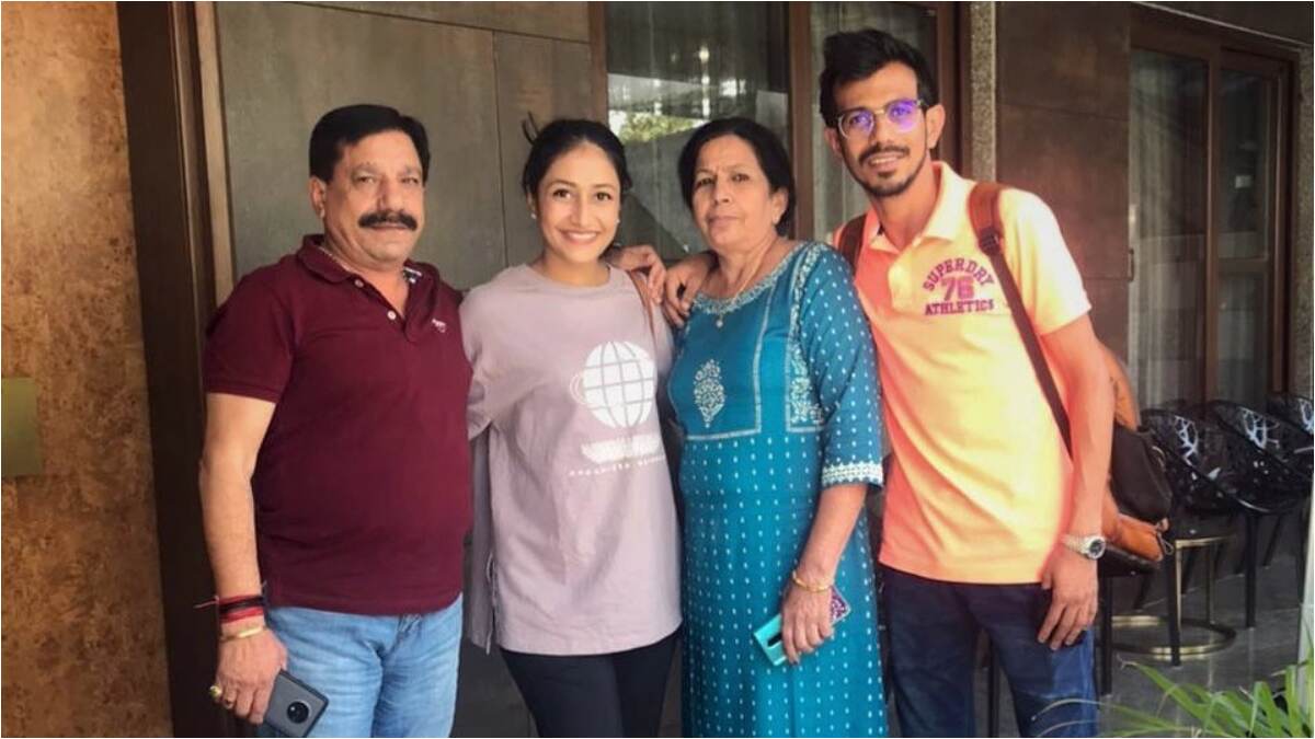 Yuzvendra Chahal च्या घरी कोरोनाचा शिकाव; पालक COVID-19 पॉझिटिव्ह असून वडील हरियाणाच्या रुग्णालयात दाखल