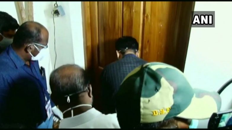 Kerala Assembly Election 2021 Result: मलंगपुरममध्ये स्ट्रांग रूम खुली; केरळ विधानसभा निवडणुकीच्या मतमोजणीला सुरुवात