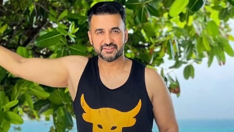 Raj Kundra Arrested: पोर्नोग्राफिक चित्रपट तयार करून ते काही अ‍ॅप्सच्या माध्यमातून प्रकाशित करण्याच्या प्रकरणात उद्योगपती राज कुंद्राला अटक