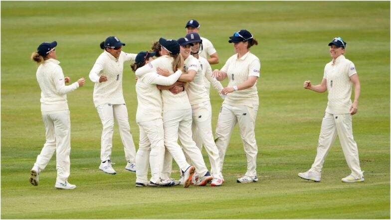IND W vs ENG W Test 2021 Day 3: स्मृती-शेफालीची रेकॉर्ड ब्रेक भागीदारी व्यर्थ, टीम इंडिया पहिल्या डावात 231 धावांवर ढेर; इंग्लंडने दिला फॉलोऑन