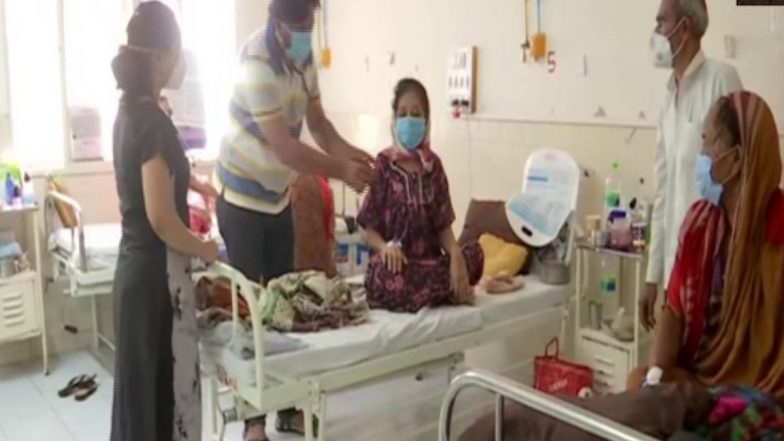 पुण्याच्या YCM Hospital मध्ये Mucormycosis रूग्णांमध्ये घट; 8-9 जणांचा Amphotericin B च्या तुटवड्याने मृत्यू पण आता इंजेक्शनचा पुरवठा सुरळीत; Dr. Vinayak Patil ची माहिती