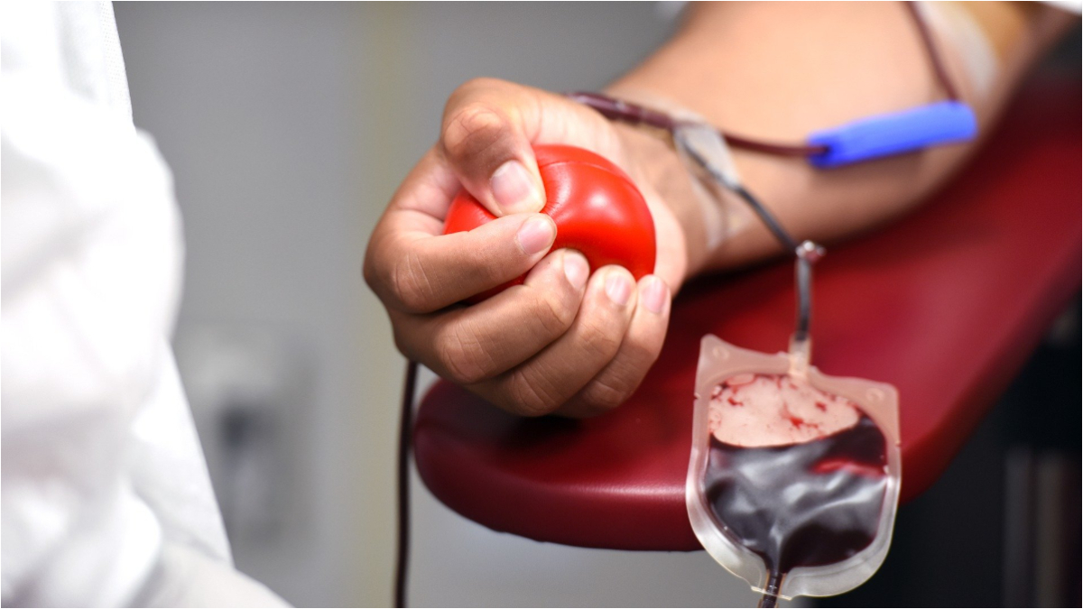 Lab grown Blood to Humans: प्रथमच मानवी शरीरात चढवण्यात आले प्रयोगशाळेत विकसित केलेले रक्त; निकालांवर लागले संपूर्ण जगाचे लक्ष