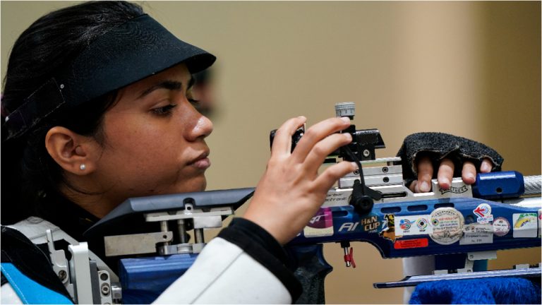 Tokyo Olympics 2020 Shooting: महिला 10 मी एअर रायफल इव्हेंटमध्ये भारताचे आव्हान संपुष्टात, Elavenil Valarivan व अपूर्वी चंदेला क्वालिफाय करण्यात अपयशी