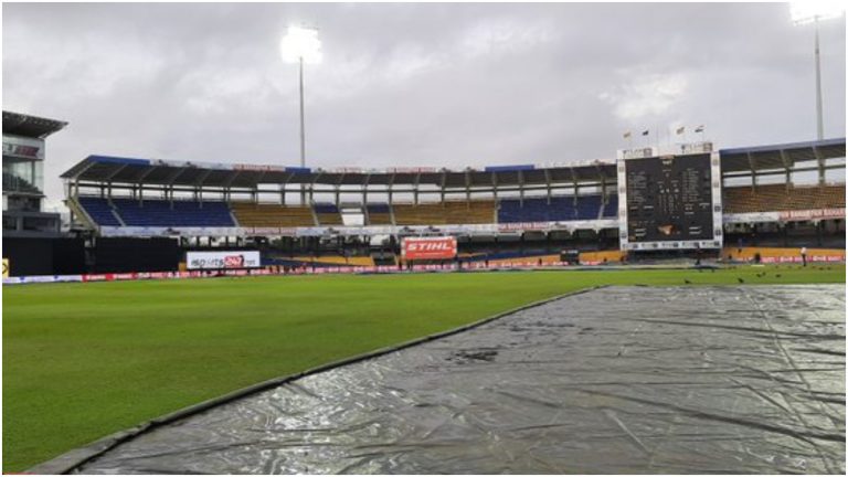 IND vs SL 3rd ODI: पावसामुळे ओव्हर्स केल्या कमी, भारतीय वेळेनुसार 6.30 वाजता सुरु होणार सामना