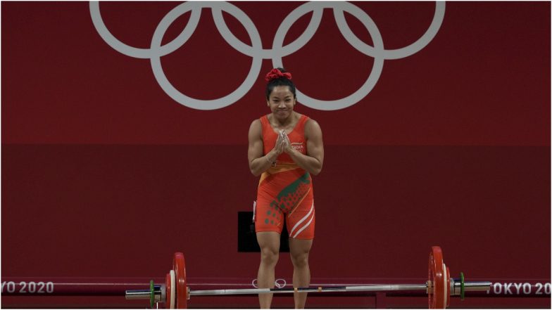 Tokyo Olympics 2020: वेटलिफ्टिंगमध्ये 49 किलो वर्गात भारताच्या Mirabai Chanu हिने पटकावले रौप्यपदक, चीनची सुवर्ण कामगिरी