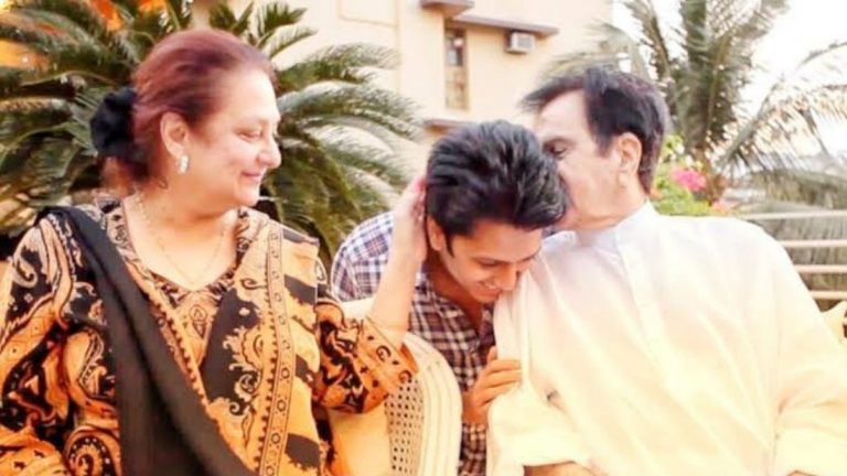 Dilip Kumar Passes Away: बॉलिवूडच्या 'Tragedy King'च्या निधनाने हळहळलं सिनेक्षेत्र; Riteish Deshmukh, Amol Kolhe ते Akshay Kumar ने अर्पण केली श्रद्धांजली