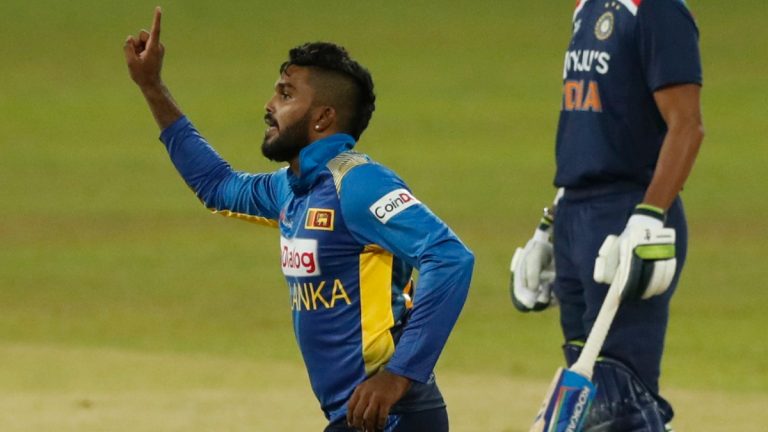 IND vs SL 3rd T20I 2021: टीम इंडियाची खराब सुरुवात, अवघ्या 25 धावांवर 4 फलंदाज परतले तंबूत