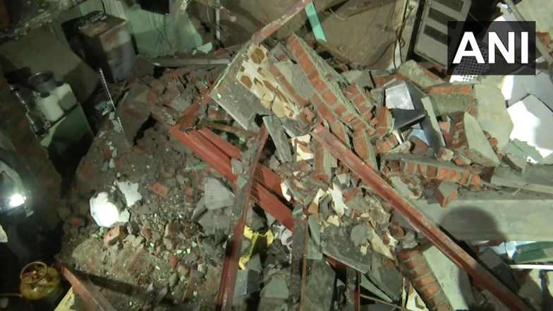 Andheri Building Collaps: अंधेरीमध्ये 4 मजली इमारत कोसळून 5 जण जखमी, जखमींवर कुपर रुग्णालयात उपचार सुरू