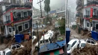 Flash Floods in Dharamshala After Cloudburst: हिमाचलमधील धर्मशाला येथे पावसाचे रौद्र रूप; पाण्याच्या प्रवाहात अनेक वाहने गेली वाहून (Watch Video)