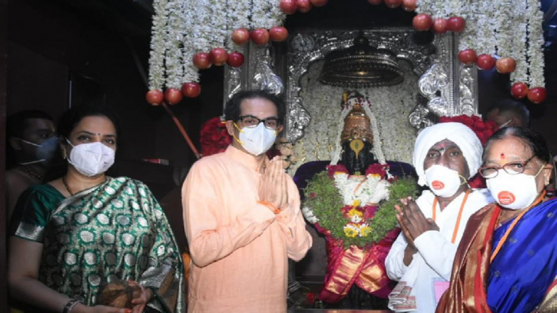 Aashadhi Ekadashi 2021 : मुख्यमंत्र्याच्या हस्ते विठ्ठल रुक्मिणी मंदिराची महापूजा संपन्न