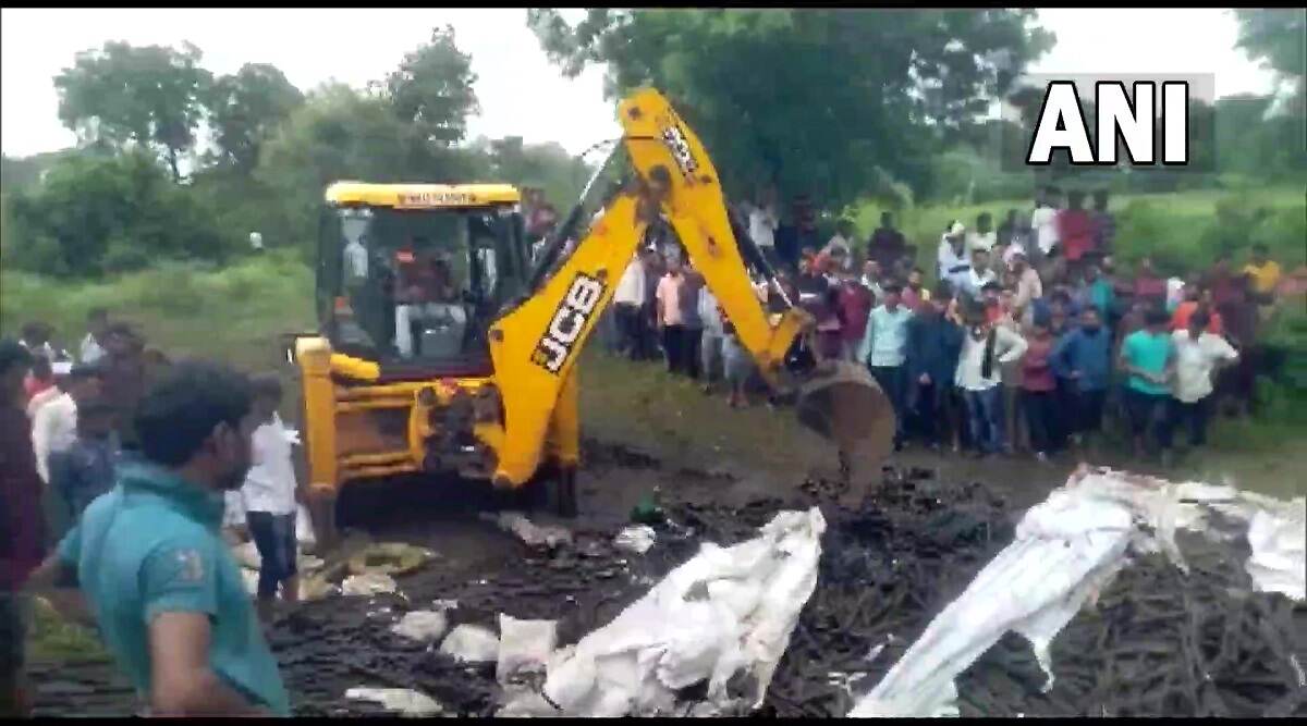 Buldhana Road Accident: ट्रक उलटून भीषण अपघात; 12 मजूरांचा मृत्यू