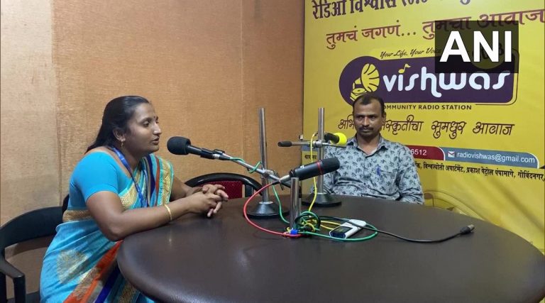 नाशिक: कोरोना संकटात 'Radio Vishwas' तर्फे विद्यार्थ्यांना ऑडिओ क्लासेस