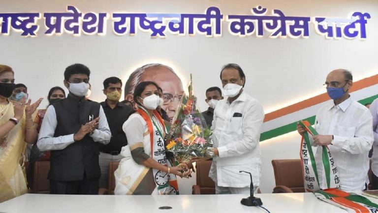 Surekha Punekar joined NCP: सुरेखा पुणेकर यांचा अजित पवार यांच्या उपस्थितीत राष्ट्रवादी काँग्रेसमध्ये प्रवेश