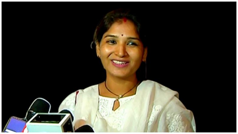 Kolhapur Bye Election 2022: करूणा शर्मा कोल्हापूर उत्तर विधानसभेसाठी निवडणूकीच्या रिंगणात; 2024 ला धनंजय मुंडेंनाही आव्हान देणार असल्याची घोषणा