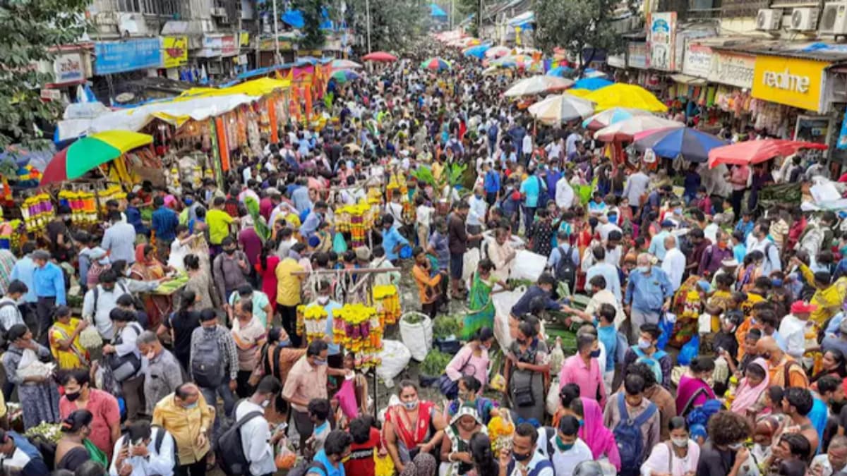 अनंत चतुर्दशी दिवशी झालेल्या गर्दीनंतर त्याचे परिणाम पुढील दिवसात दिसण्याची शक्यता,आरोग्य तज्ञ्जांचा अंदाज