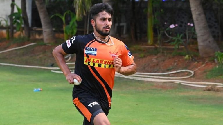 IPL 2021: टी नटराजनची शॉर्ट-टर्म COVID-19 बदली म्हणून SRH ने जम्मू-काश्मीरच्या ‘या’ युवा खेळाडूचा केला समावेश