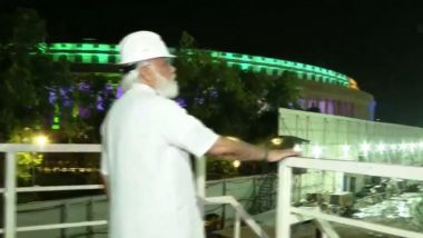 PM Narendra Modi यांनी नव्या संसद इमारतीच्या कन्स्ट्रक्शन साईटला दिली भेट (Watch Video)