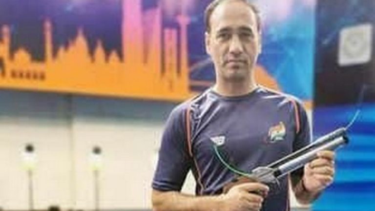 Tokyo Paralympics: Singhraj, Manish Narwal यांची P4 mixed 50m Pistol SH1 च्या फायनल मध्ये धडक